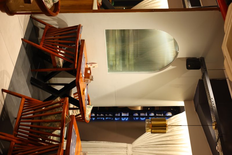 Globe Buffitio — 7