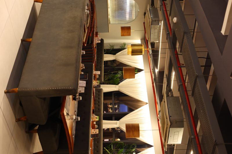 Globe Buffitio — 13