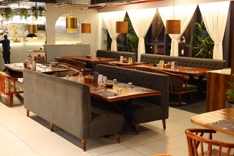 Globe Buffitio — 16