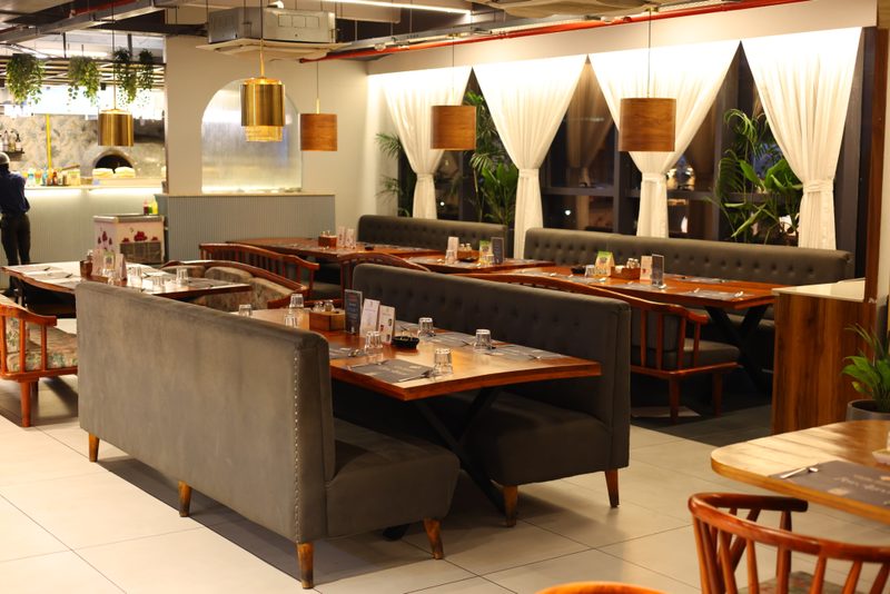 Globe Buffitio — 17