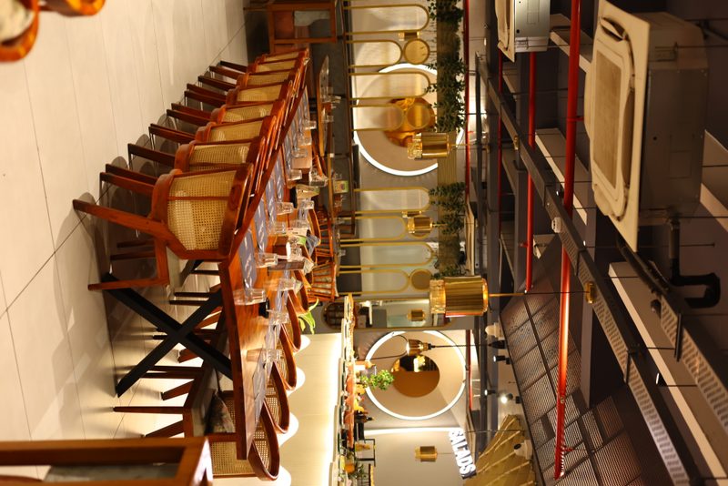 Globe Buffitio — 24