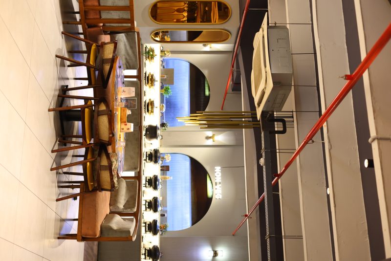 Globe Buffitio — 33